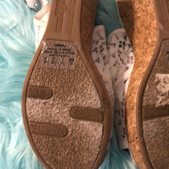 Fergalicious Wedge Heels Sandals 9 - Picture 8 of 9